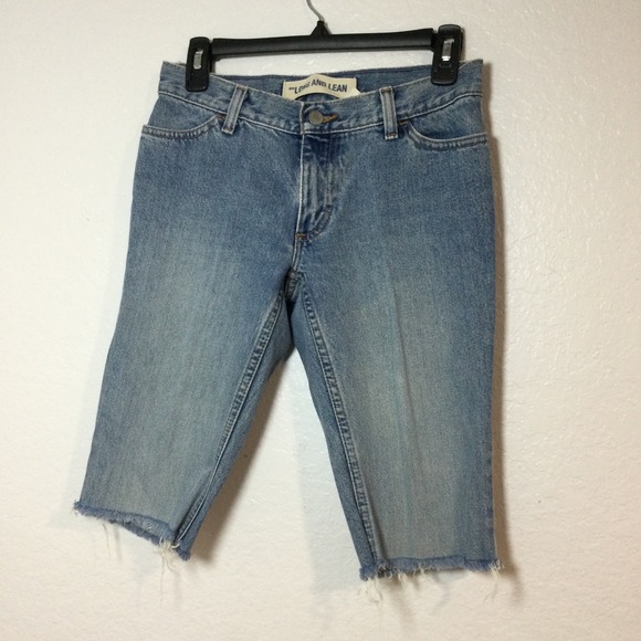 Long and Lean CapriJeans Denim Cropped Frayed Casual Everyday Blue Size 8-10 - Picture 3 of 9